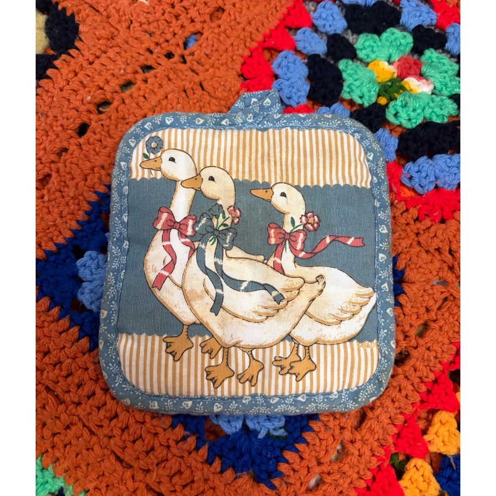 Vintage Country Geese Potholder Blue Tan Quilted Farmhouse Kitchen Trivet